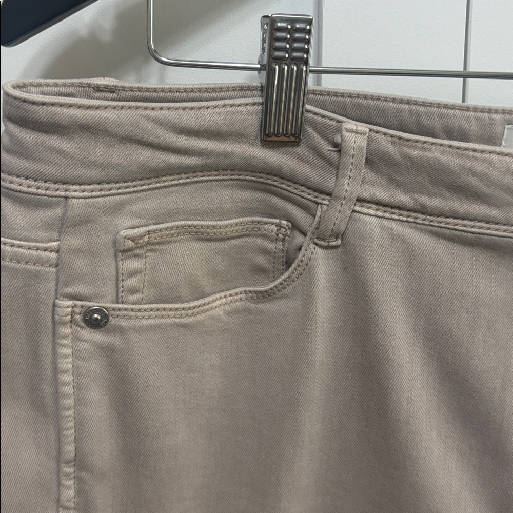 J. Jill Authentic Fit Slim Ankle Jeans in Light Beige/Taupe Size 12 EUC - Picture 7 of 9